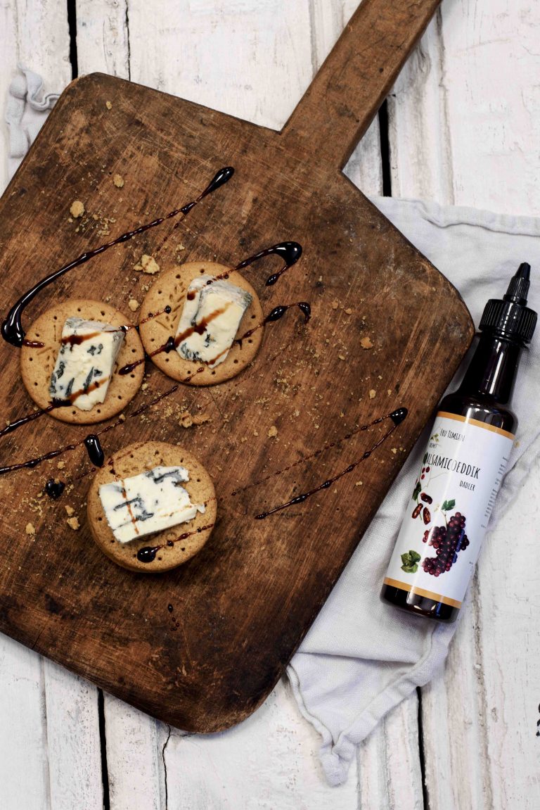 Kremet balsamicoeddik med dadler - Fru Timian Nettbutikk