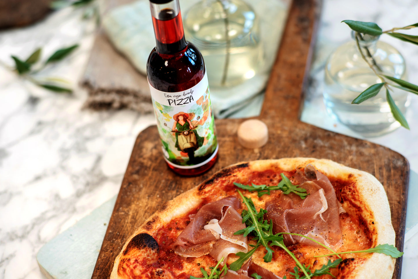 PIZZAOLJE av extra virgin olivenolje, chili og hvitløk 250 ml