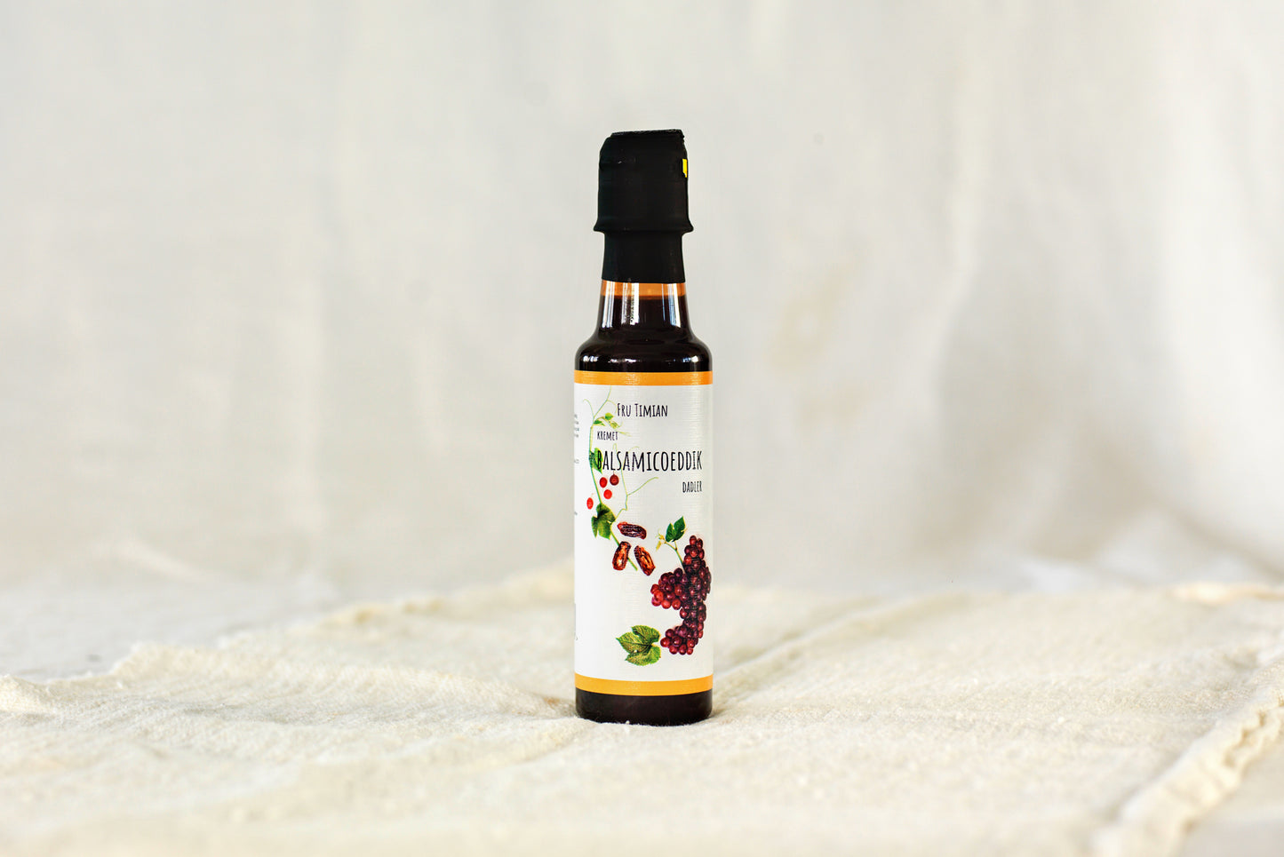 Kremet balsamicoeddik med dadler 200 ml