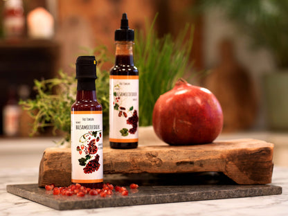 Kremet balsamicoeddik med granateple og jordbær - Fru Timian Nettbutikk